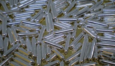 Ασημοκούφετα μνημοσύνου μακαρόνι