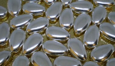 Ασημοκούφετα μνημοσύνου αμύγδαλο πλακέ