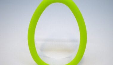 Κουπάτ πλαστικό με λάστιχο Πασχαλινό αβγό 1 τεμ.