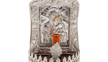 Εικόνισμα ρεύματος με λάμπα Παναγία-Ιησούς ασημένιο μικρό (12x9x18εκ.) 1 τεμ.