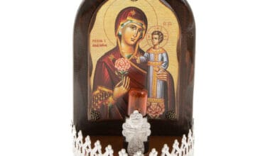 Εικόνισμα ρεύματος με λάμπα Παναγία-Ιησούς ξύλινο μικρό (12x9x18εκ.) 1 τεμ.