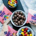 Σοκολατένια κουφετάκια γεμιστά με φυστίκι Healthy Co. Chocolate Peanuts χωρίς ζάχαρη/γλουτένη 40 γρ. - Image 2