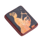 Κεραμεικό εικόνισμα με μαγνήτη Ποιήτρια με αρχαία ελληνική λύρα 3,8x4,8εκ. 1 τεμ. - Image 2